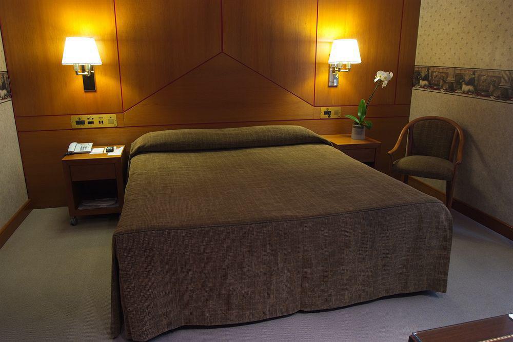 Qc Room Milano Porta Romana Ngoại thất bức ảnh